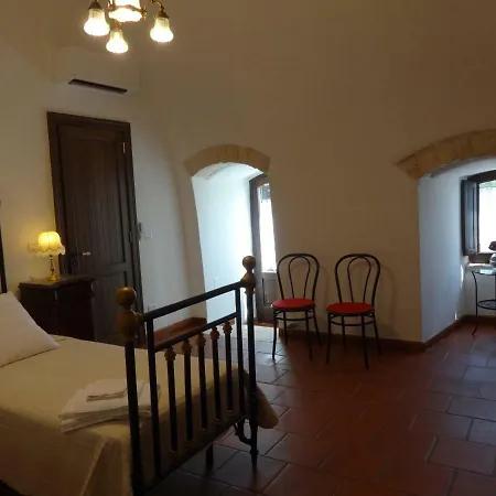 Monteferraro Vacanze * Turi